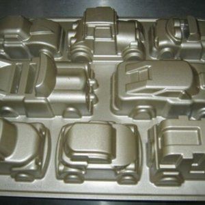 Nordic Ware Williams-Sonoma Kids Winter Wonderland Car Cake Pan